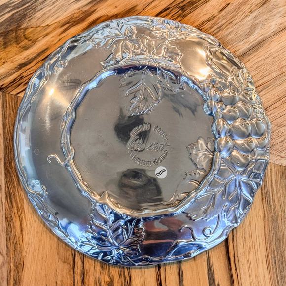 Vintage 2000 Arthur Court Designs-Vine & Grape Bunches-Aluminum Plate/Platter-8” - Picture 8 of 9